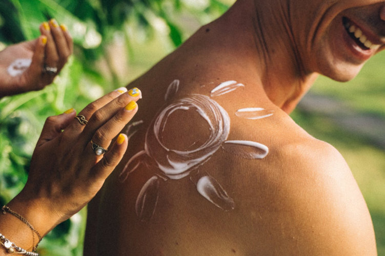 5 consejos para cuidar las pieles intolerantes del sol